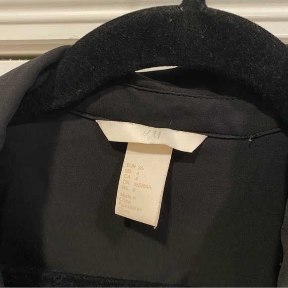 H&M blouse - Picture 2 of 2